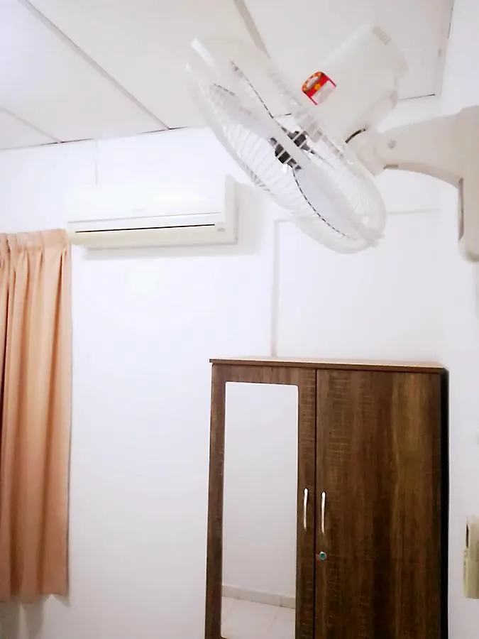 Max Budget Hideout Apartment Bayan Lepas